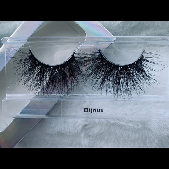 Real Mink Cruelty Free Eyelashes - Picture 8 of 8